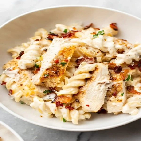 Easy Chicken Bacon Ranch Pasta Recipe